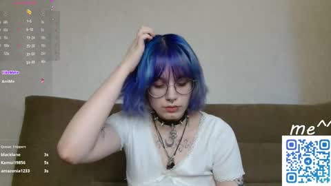 avaobierne online show from April 1, 1:52 pm