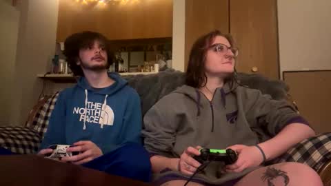 avastoner420 online show from April 4, 4:41 am