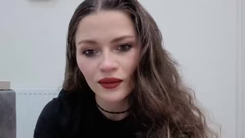 Aveline online show from April 3, 5:31 pm