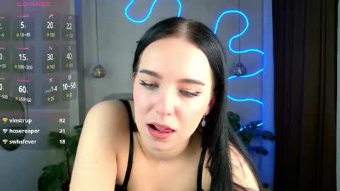 Snapshot of avelyne_ chatting on October 24, 10:43 pm Avelyne online show from October 24, 10:43 pm