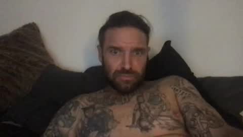 averagejoewytebicock online show from December 5, 9:23 pm