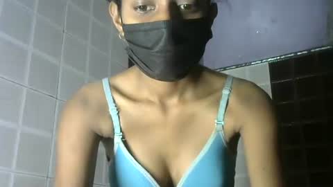 avery_lust01 online show from May 23, 6:20 am