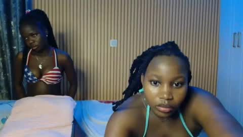 Avian online show from November 19, 6:39 pm