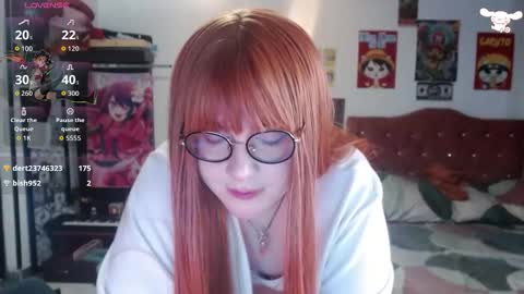 Snapshot of avril2809 chatting on October 5, 2:53 am Abril online show from October 5, 2:53 am