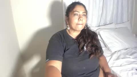 avrilrizox online show from March 22, 9:57 am