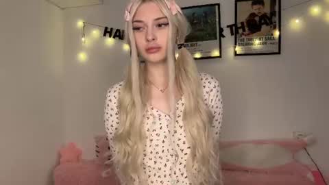 Isabella online show from July 24, 8:44 am