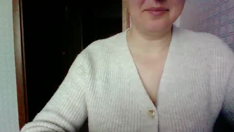 awesomeladyy online show from May 8, 7:58 am