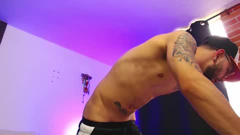 Independiente Model online show from November 23, 12:47 pm