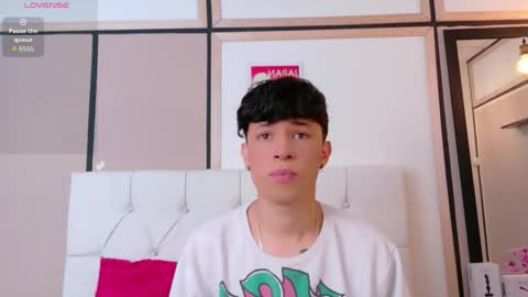 Axel Evanss online show from April 13, 1:04 pm