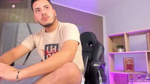 axel_grey_ online show from February 2, 7:21 pm