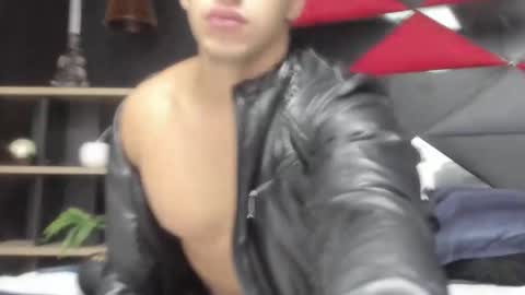 axel_hendrick online show from February 14, 11:57 am