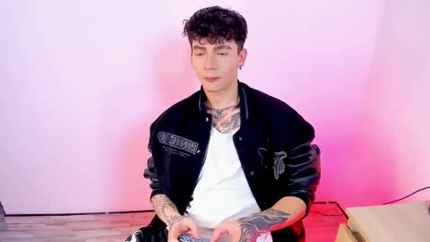 Axel online show from January 16, 4:10 am