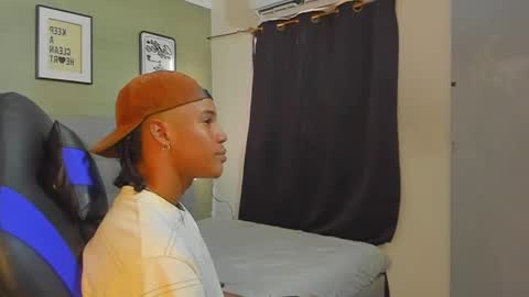 AXEL SILVA online show from October 9, 1:05 pm