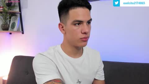 Snapshot of axel_sliim chatting on October 5, 2:09 am axel slim online show from October 5, 2:09 am