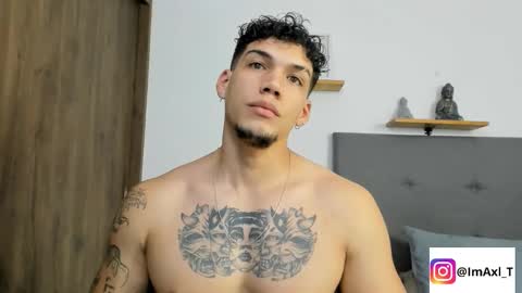 INDEPENDENT MODEL  online show from December 22, 1:45 am