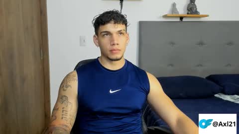 INDEPENDENT MODEL  online show from November 16, 12:45 am