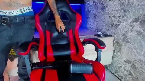 Axell Cross2 online show from April 15, 2:42 pm