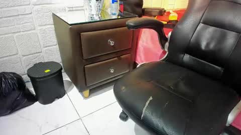 Axell Cross2 online show from April 21, 1:42 am