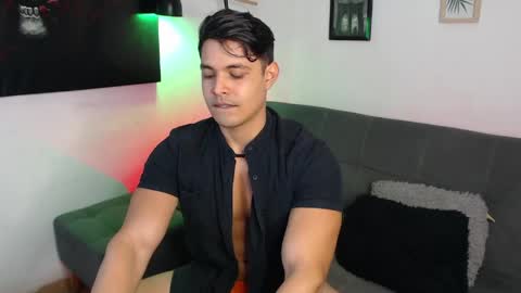 axell online show from April 14, 1:42 am