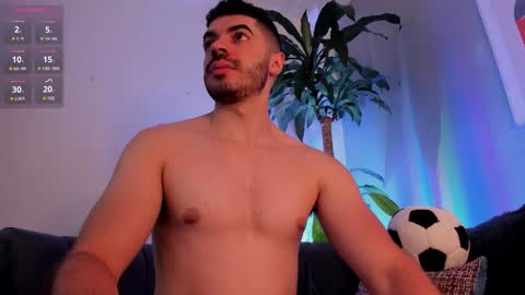 Axel Thompsom online show from December 17, 12:01 pm