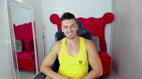 Axel online show from July 25, 1:09 pm