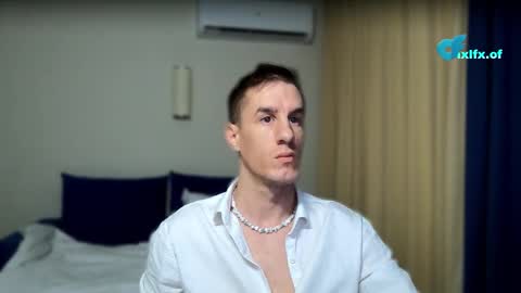 Axl online show from February 22, 1:42 am