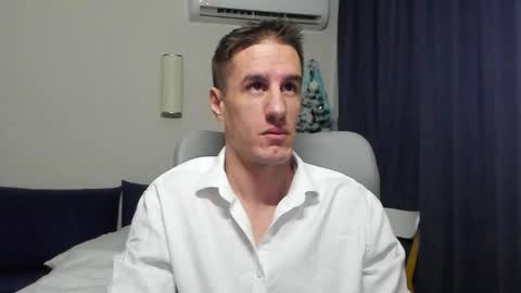 Axl online show from January 7, 12:26 am