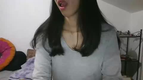 Snapshot of axuepetitt chatting on September 20, 11:08 pm axue online show from September 20, 11:08 pm