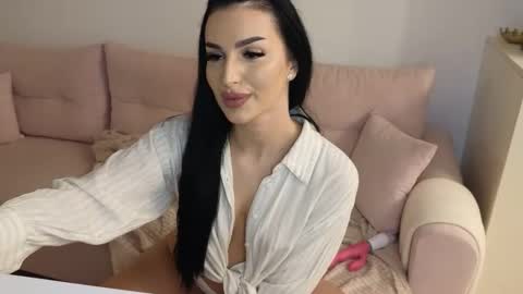 Ayabellle online show from April 15, 9:37 pm