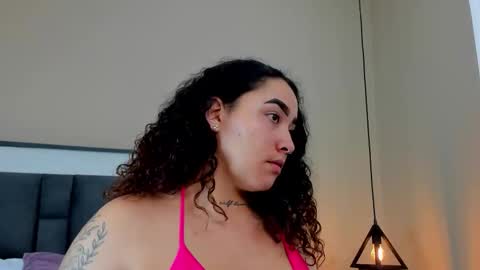 Snapshot of ayla_martinez chatting on September 15, 3:30 am Ayla online show from September 15, 3:30 am