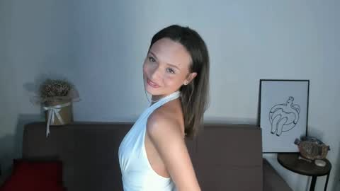 Hi my names Eva 3 online show from February 13, 12:11 pm