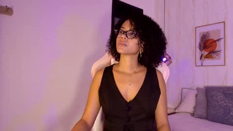 Ayleen online show from September 21, 1:04 pm