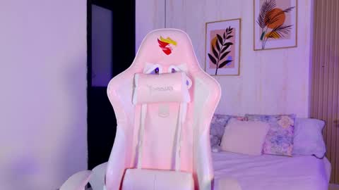 Ayleen online show from February 5, 1:47 pm