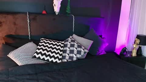 Aylen online show from November 6, 8:01 pm