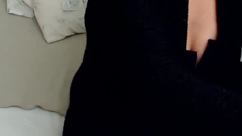 aylynrichard online show from October 16, 5:07 am