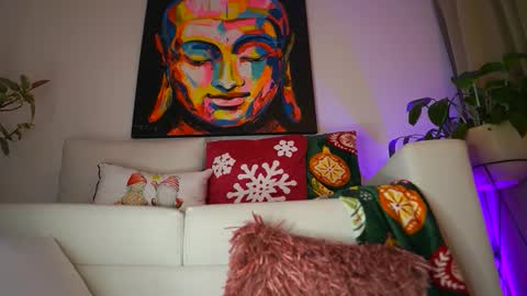 Ayra L online show from November 17, 1:30 am