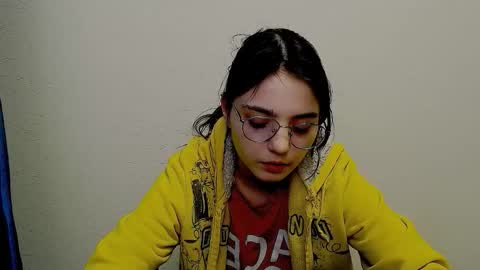 azumi_chan_ online show from January 17, 8:39 pm