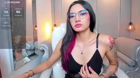 Azura online show from November 25, 8:18 pm