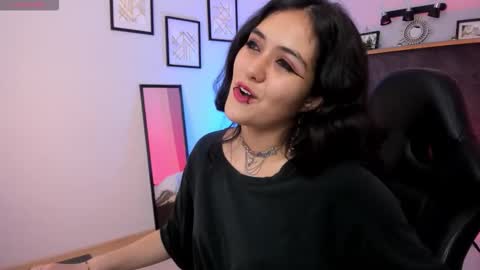 Azurra  online show from December 17, 9:10 pm