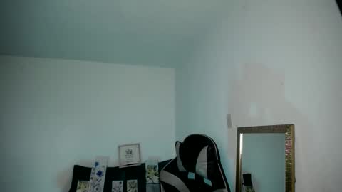 babenik_666 online show from December 17, 5:14 am