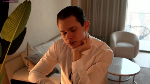 Luna and Medina online show from February 13, 1:58 pm