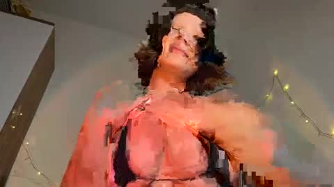 mei online show from January 17, 10:12 pm