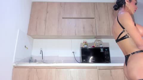 babyhorny_777 online show from October 20, 12:48 am