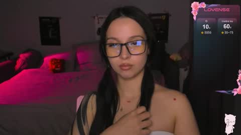 BabyMooon online show from December 17, 8:15 pm