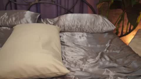 Amy online show from February 12, 2:21 pm