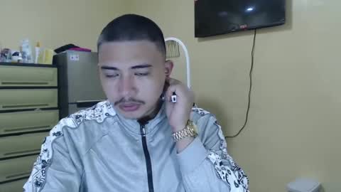 Snapshot of badboy_hanns chatting on January 14, 3:11 am HANNS online show from January 14, 3:11 am