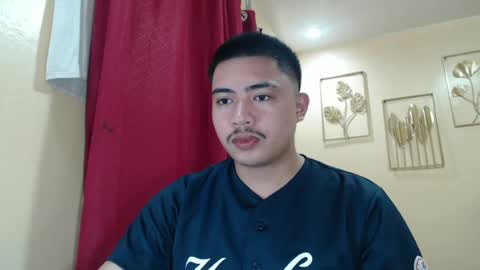 Snapshot of badboy_hanns chatting on February 12, 2:10 pm HANNS online show from February 12, 2:10 pm