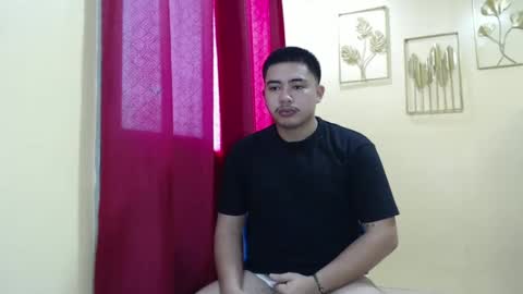 Snapshot of badboy_hanns chatting on February 16, 7:04 am HANNS online show from February 16, 7:04 am