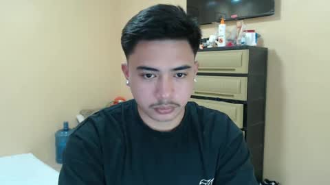 Snapshot of badboy_hanns chatting on December 11, 4:20 pm HANNS online show from December 11, 4:20 pm