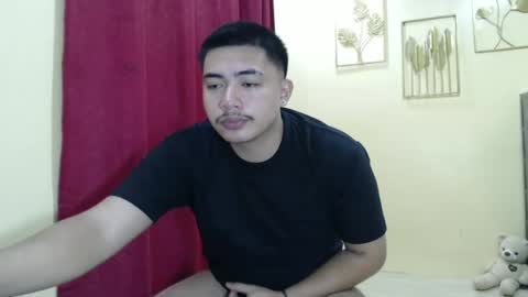 Snapshot of badboy_hanns chatting on February 15, 4:12 pm HANNS online show from February 15, 4:12 pm